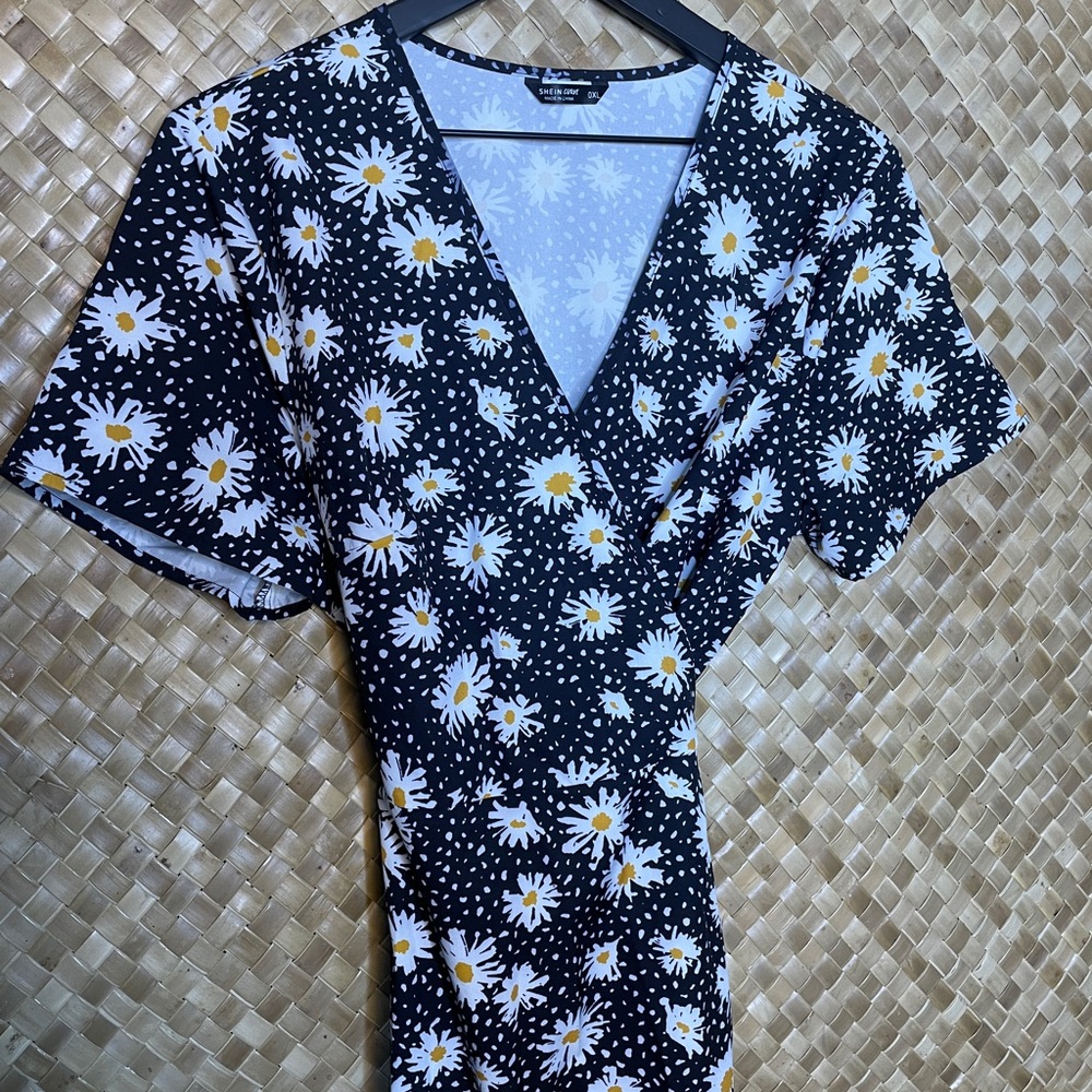 Flower Sun Wrapdress!